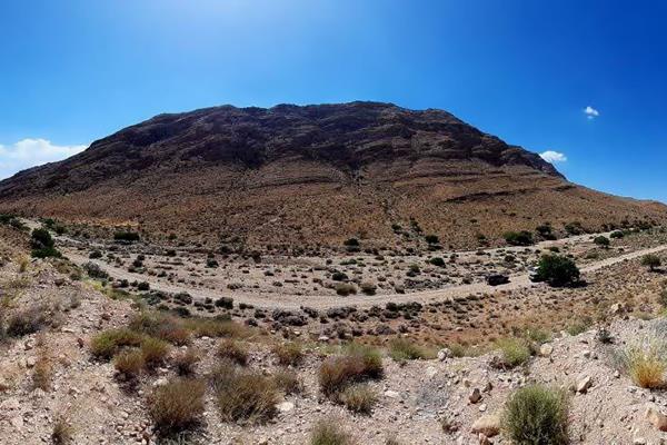 برگزاری دوره  آموزشی بازدید صحرایی (Field Trip) زمین شناسی از سازندهای مخزنی در ناحیه فارس 