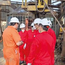 Petropars Group CEO’s Visit To Forouzan Oil Field Development Project