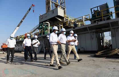 Petropars Group CEO's visit to South Azadegan Development Plan / adding four drilling rigs to South Azadegan development fleet